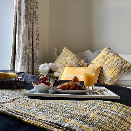 Cosy 2 Bedroom Central Apartment - Free Parking, Free Wifi Aberdeen Esterno foto