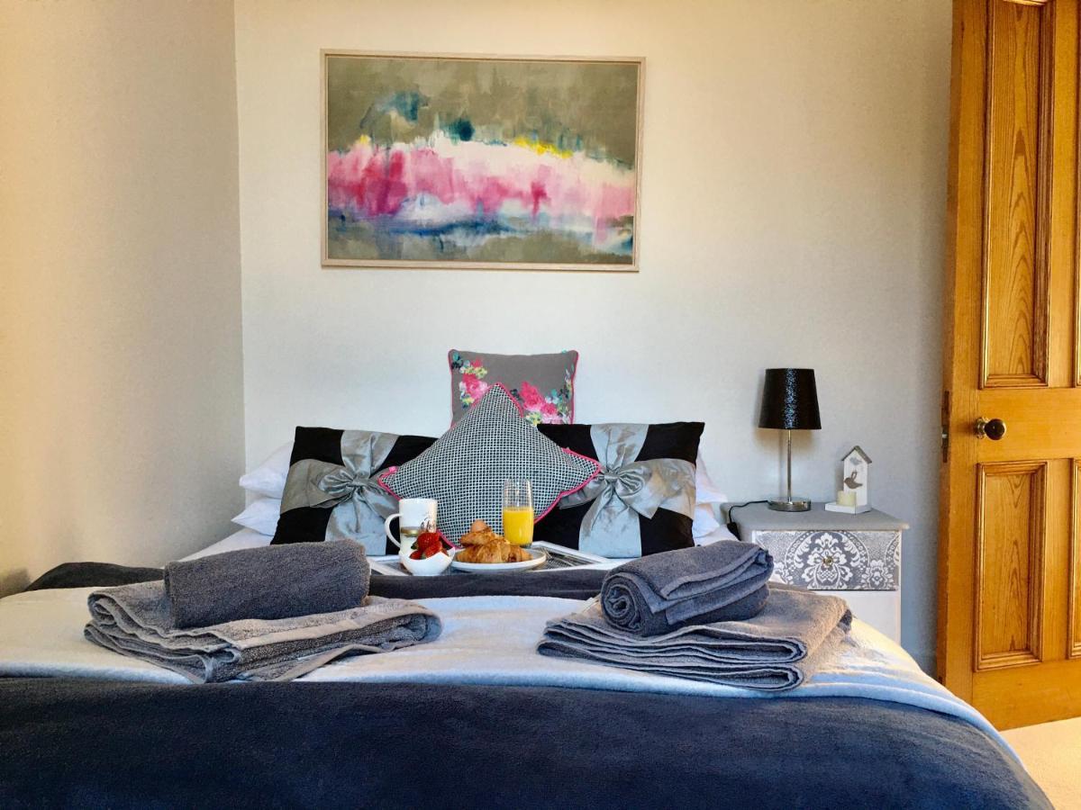 Cosy 2 Bedroom Central Apartment - Free Parking, Free Wifi Aberdeen Esterno foto