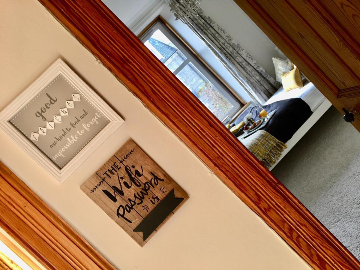 Cosy 2 Bedroom Central Apartment - Free Parking, Free Wifi Aberdeen Esterno foto