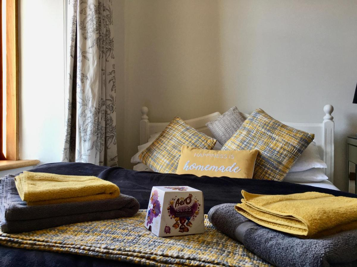 Cosy 2 Bedroom Central Apartment - Free Parking, Free Wifi Aberdeen Esterno foto