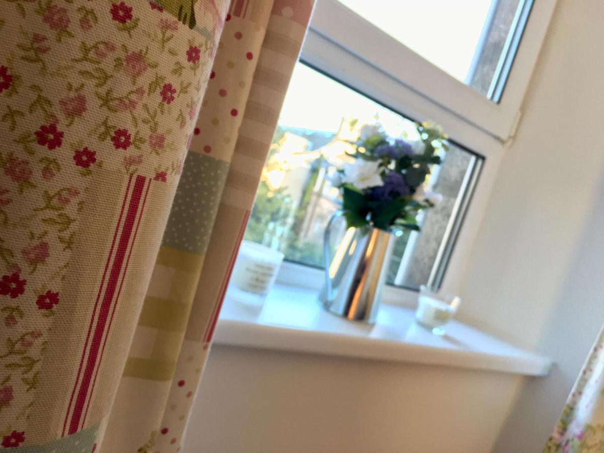 Cosy 2 Bedroom Central Apartment - Free Parking, Free Wifi Aberdeen Esterno foto