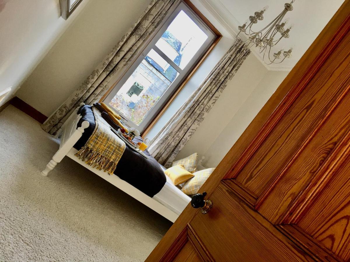 Cosy 2 Bedroom Central Apartment - Free Parking, Free Wifi Aberdeen Esterno foto